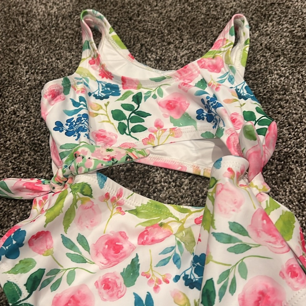 Floral Swimsuit - Picture 2 of 3